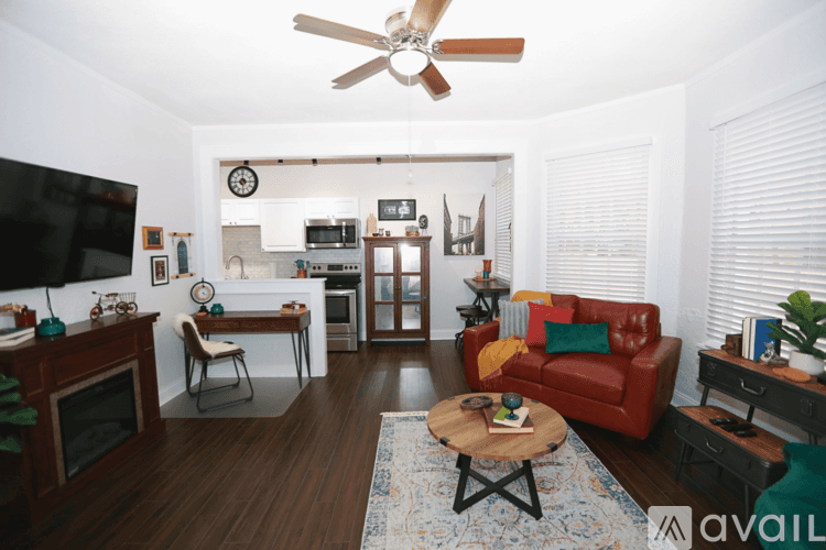 Tampa Apartment: 407 South Melville Avenue