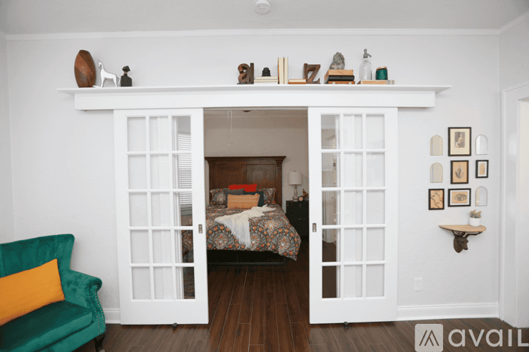 Tampa Apartment: 407 South Melville Avenue