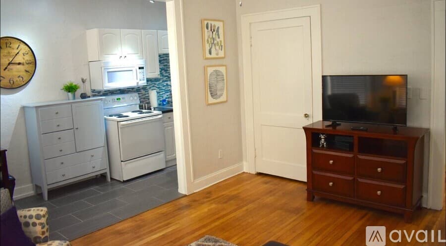 Tampa Apartment: 407 South Melville Avenue