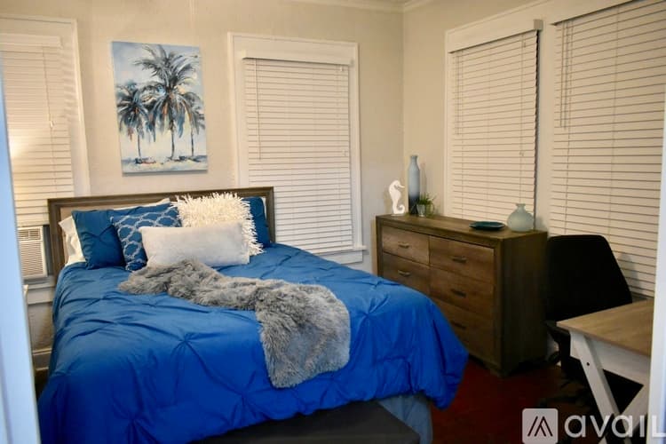 Tampa Apartment: 407 South Melville Avenue