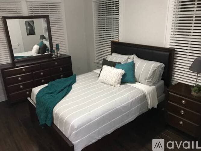 Tampa Apartment: 407 South Melville Avenue