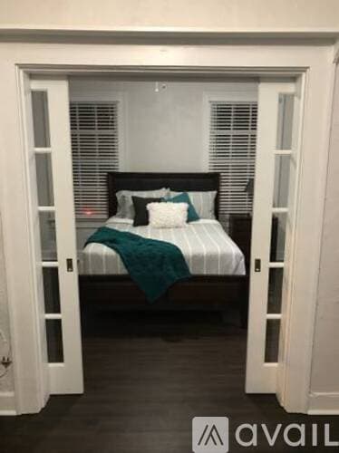 Tampa Apartment: 407 South Melville Avenue