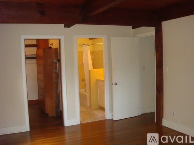 Farmington House: 33 Reservoir Rd