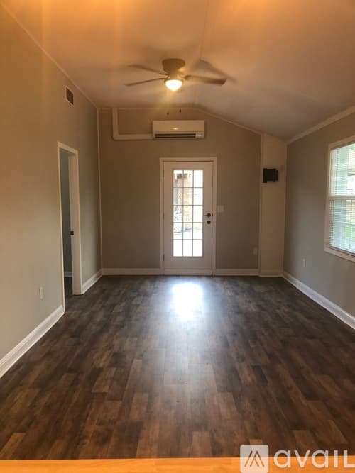 Rossville House: 415 Page Rd