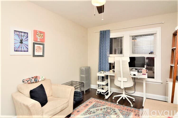 Chicago Apartment: 1432 W Farragut Ave