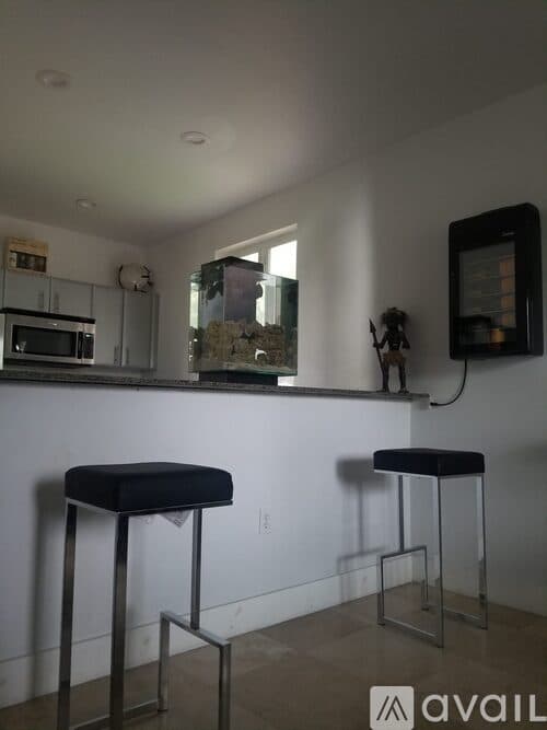 Miami House: 1140 Northwest 18th Place