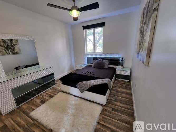 Miami House: 1140 Northwest 18th Place