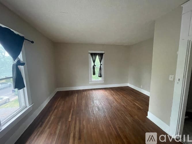 Terre Haute Apartment: 1005 S 8th St