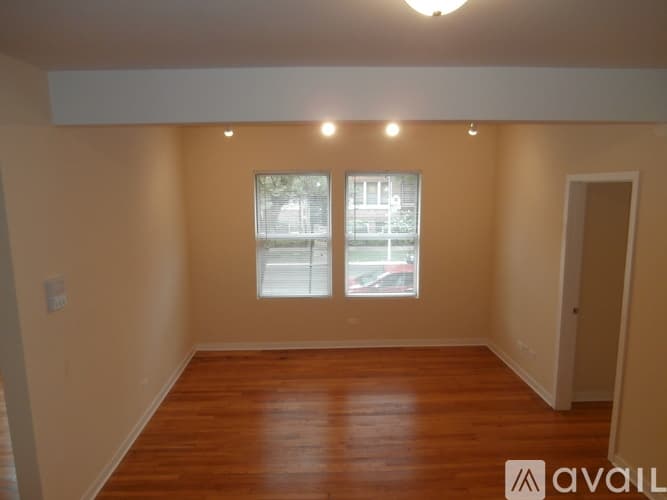 Chicago Apartment: 6971 N Greenview Ave