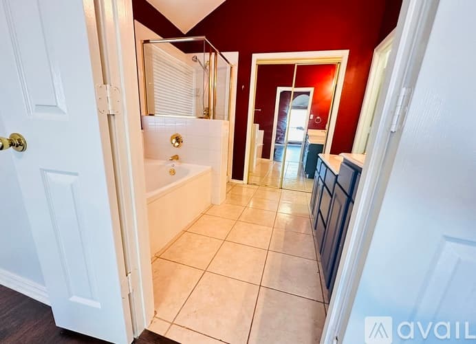 Arlington House: 8015 Peregrine Trail