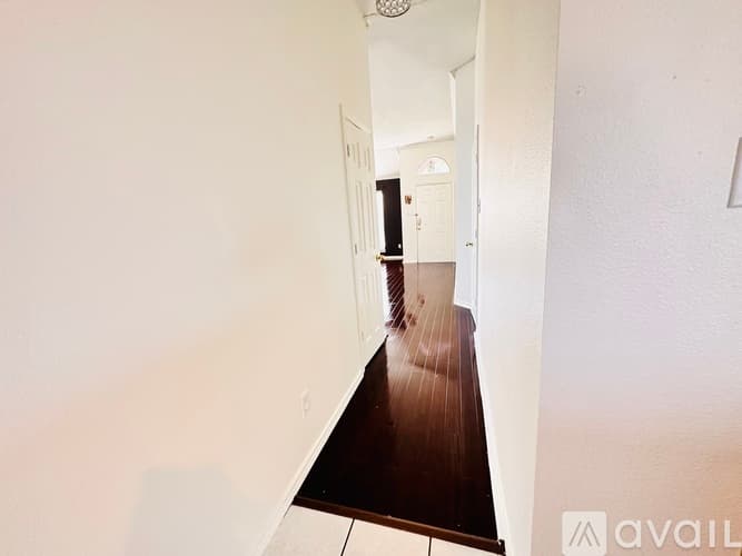 Arlington House: 8015 Peregrine Trail