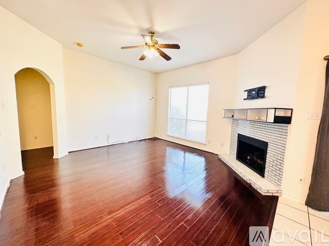 Arlington House: 8015 Peregrine Trail