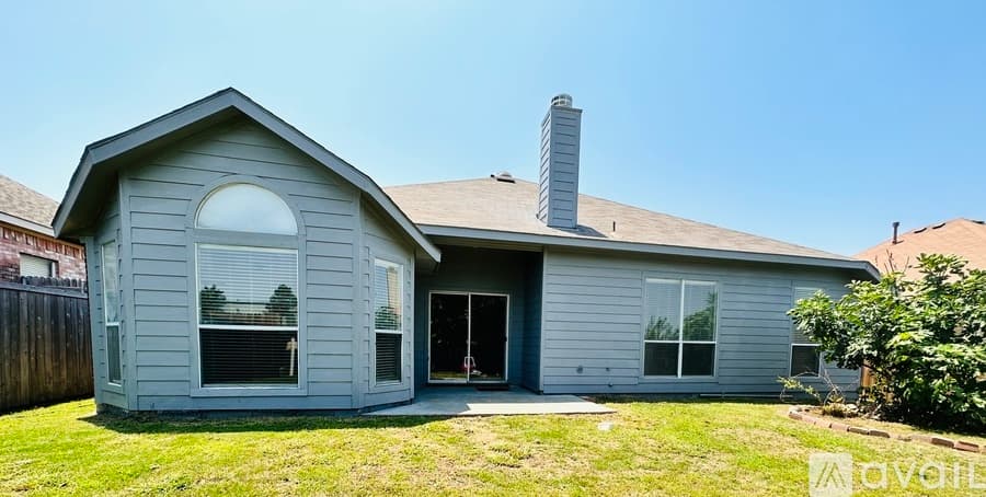 Arlington House: 8015 Peregrine Trail