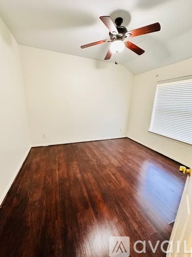 Arlington House: 8015 Peregrine Trail