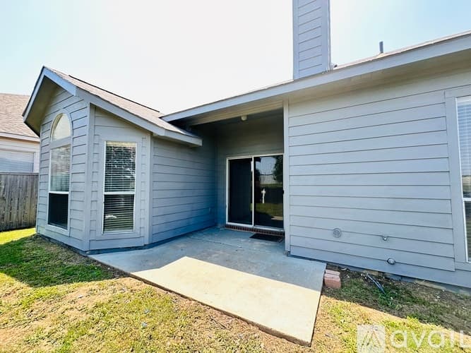 Arlington House: 8015 Peregrine Trail