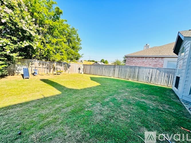 Arlington House: 8015 Peregrine Trail