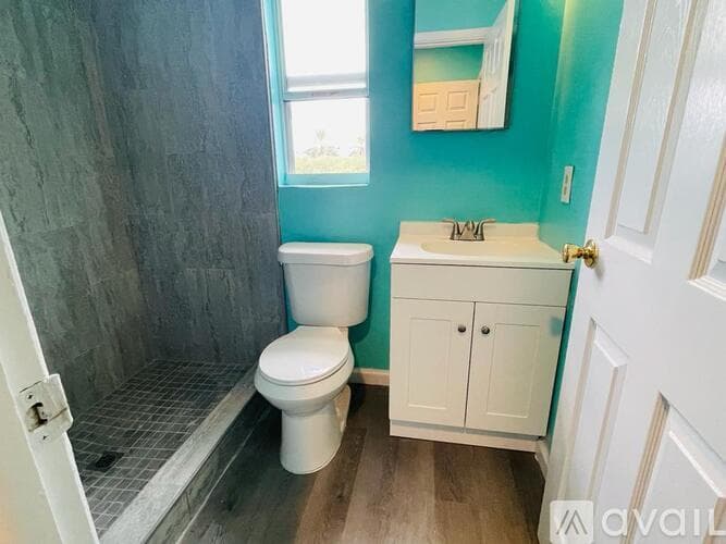 Largo Apartment: 363 Ridge Rd NW