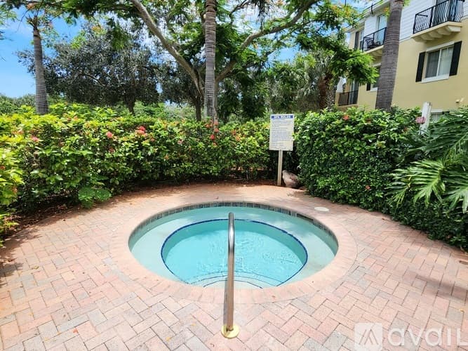 Boca Raton House: 583 Northwest 35th Place