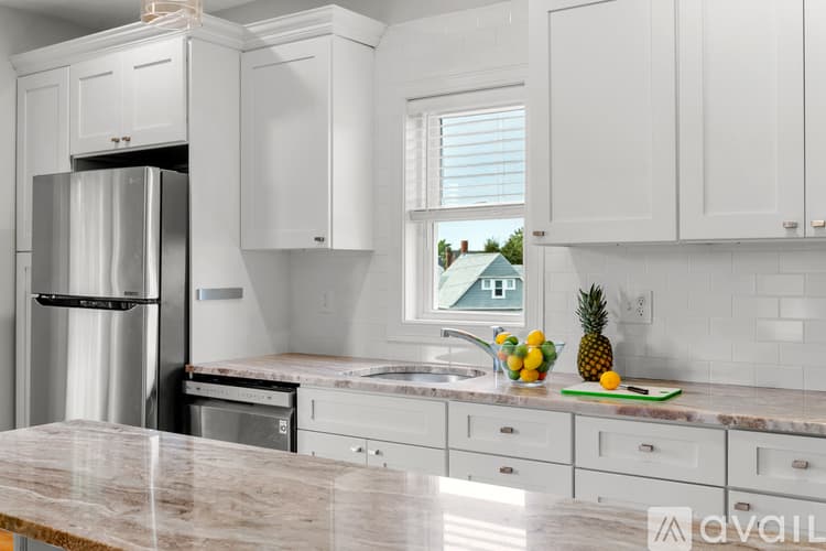 Boston Apartment: 1047 Saratoga St