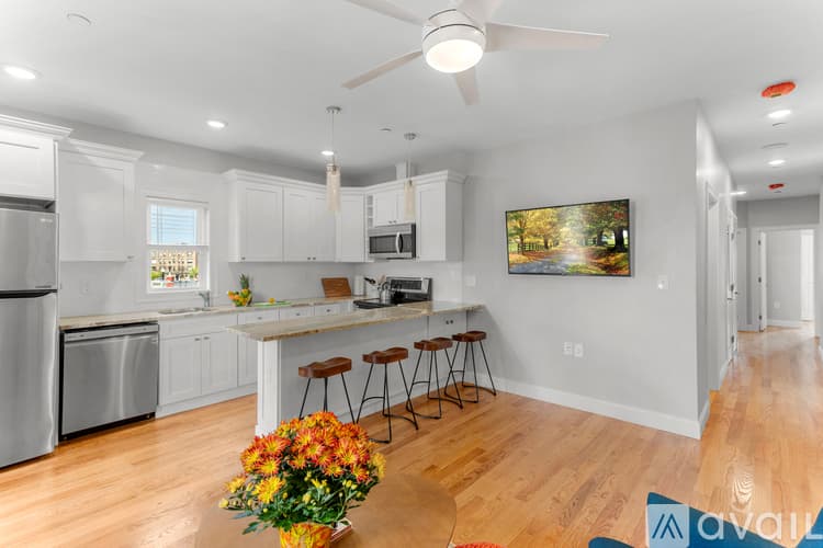 Boston Apartment: 1047 Saratoga St
