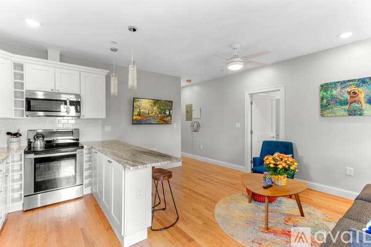 Boston Apartment: 1047 Saratoga St