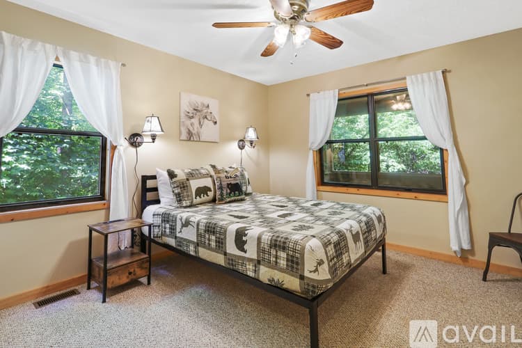 Blairsville House: 177 Earney Road