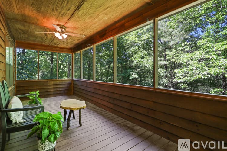 Blairsville House: 177 Earney Road