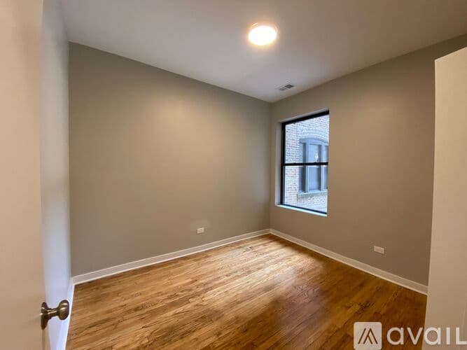 Chicago Apartment: 1741 W Wallen Ave