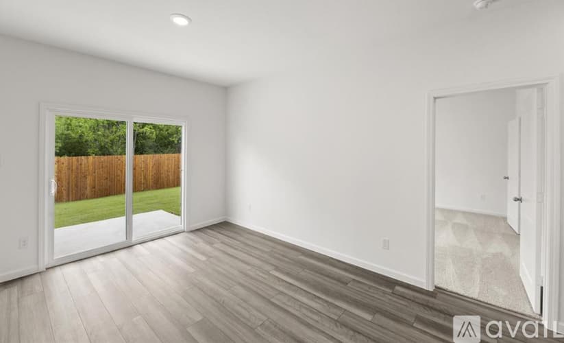 Edgecliff Village House: 17 Glen Crossings Rd