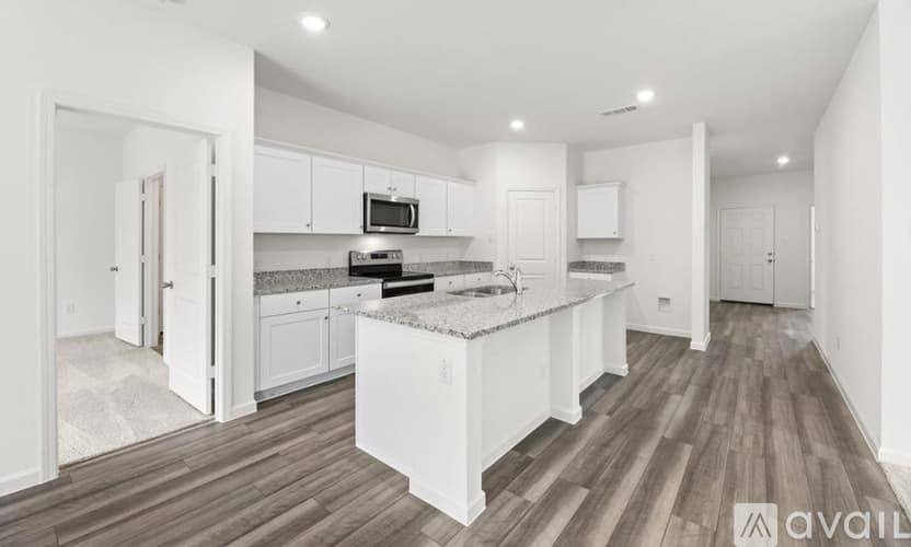 Edgecliff Village House: 17 Glen Crossings Rd