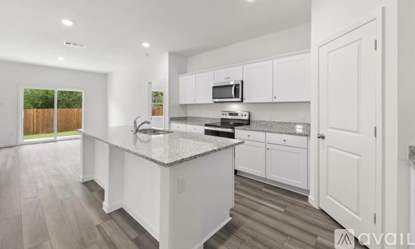 Edgecliff Village House: 17 Glen Crossings Rd