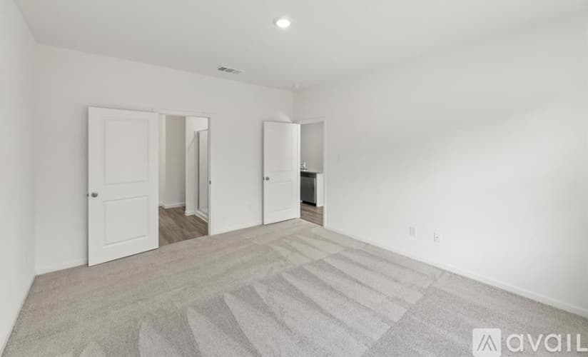 Edgecliff Village House: 17 Glen Crossings Rd