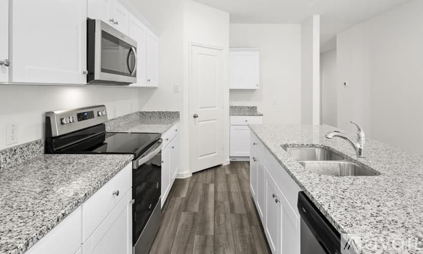Edgecliff Village House: 17 Glen Crossings Rd