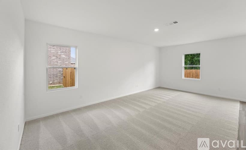 Edgecliff Village House: 17 Glen Crossings Rd