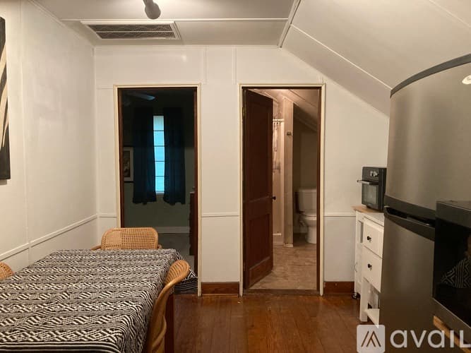 Rock Hill House: 706 Milton Ave