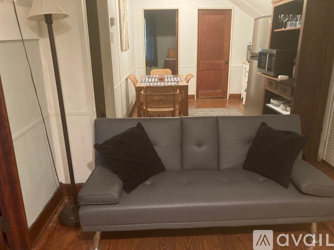 Rock Hill House: 706 Milton Ave