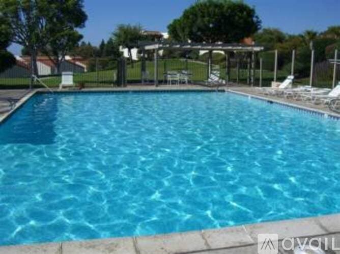 Carlsbad House: 909 Caminito Madrigal D