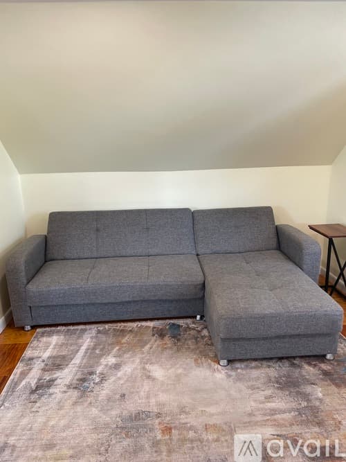 Waltham Apartment: 93 Lafayette St