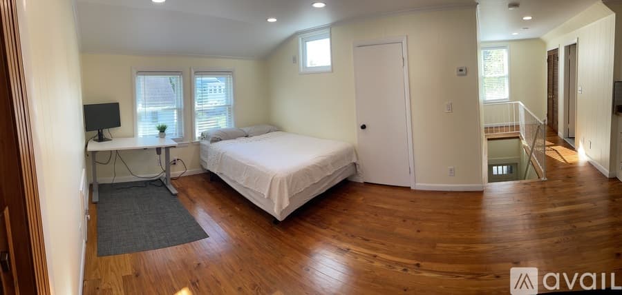Waltham Apartment: 93 Lafayette St