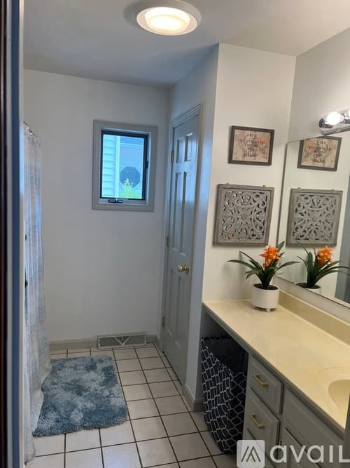 Springfield House: 329 Golf Road