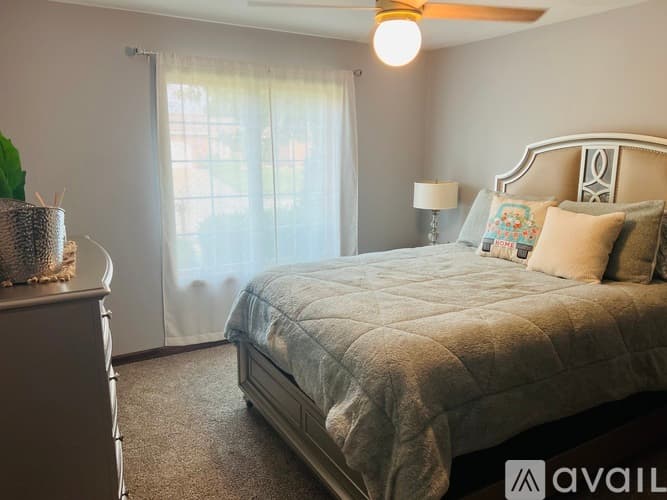 Springfield House: 329 Golf Road