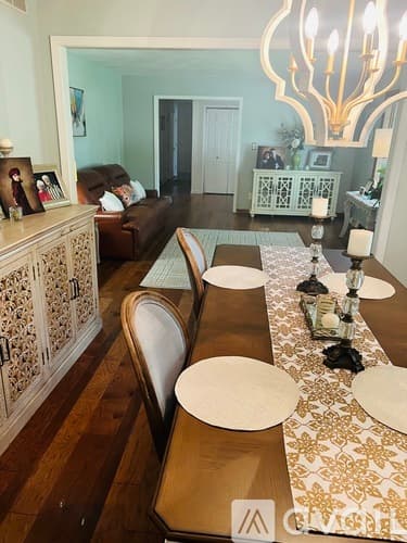 Springfield House: 329 Golf Road