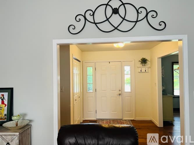 Springfield House: 329 Golf Road