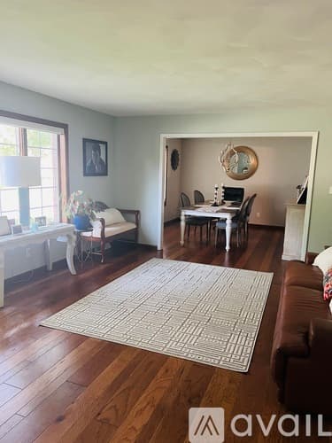 Springfield House: 329 Golf Road