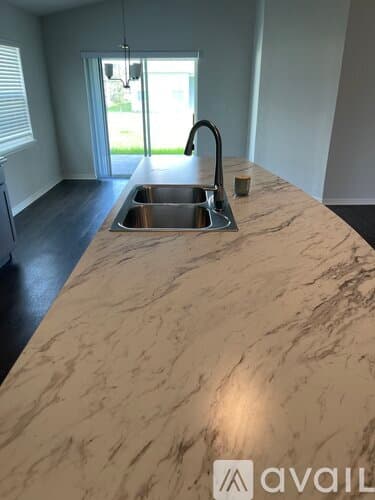 Auburndale House: 737 Daphne Dr