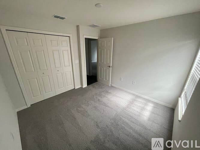 Auburndale House: 737 Daphne Dr