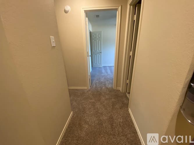 Fort Worth House: 10725 Lone Pine Lane