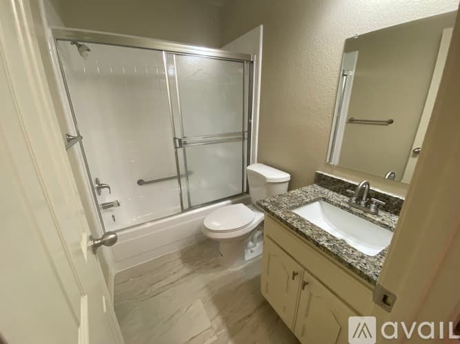 Fort Worth House: 10725 Lone Pine Lane