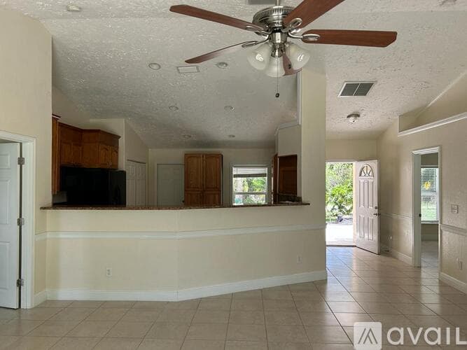 Fort Pierce House: 2426 Oak Drive