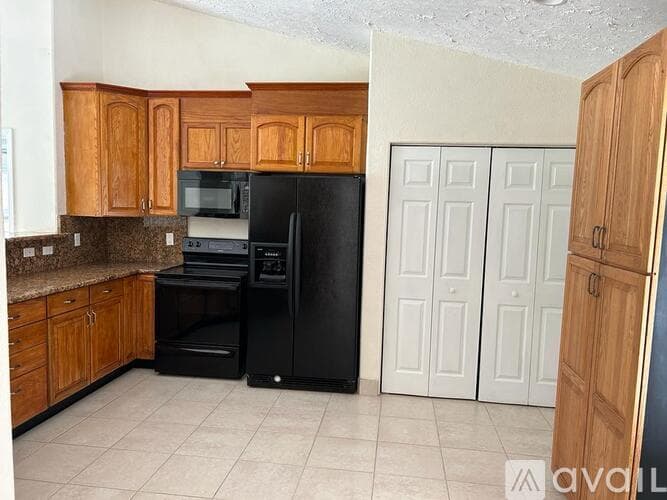 Fort Pierce House: 2426 Oak Drive